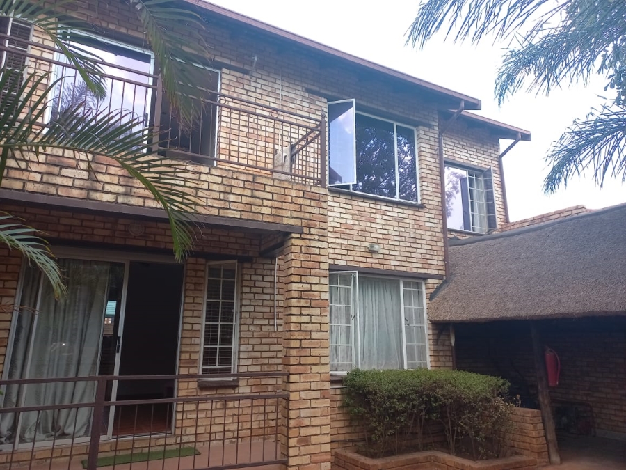 3 Bedroom Property for Sale in Safari Gardens North West